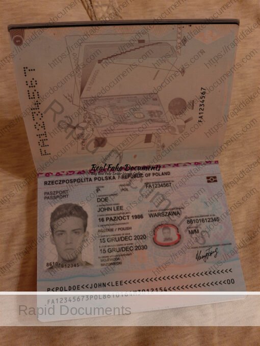 Poland passport (2018)